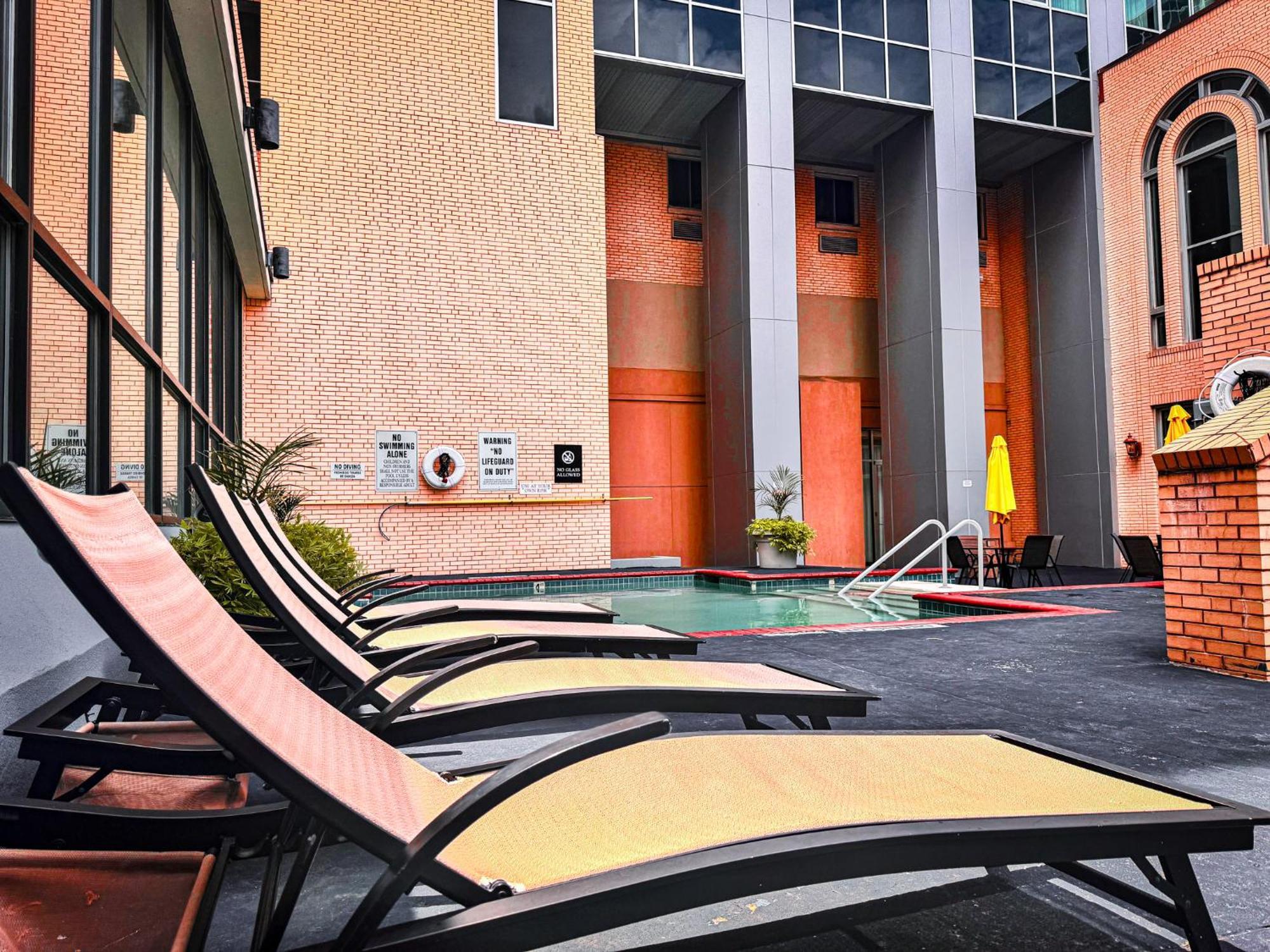 Clayton Plaza Hotel & Extended Stay Exterior photo
